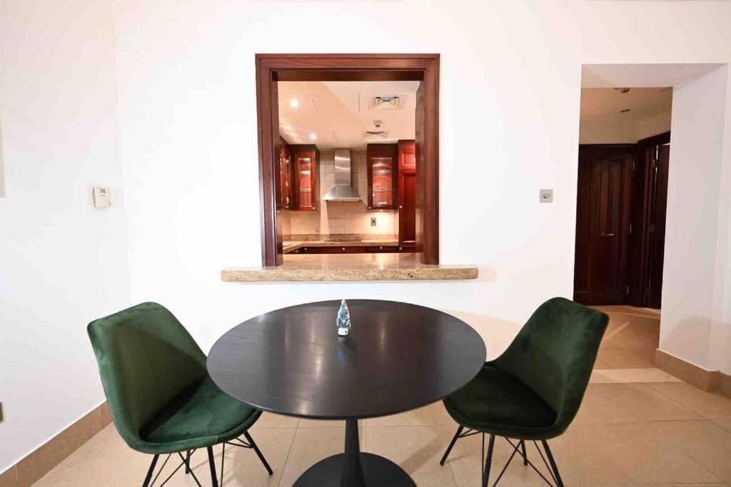 Brand New Furniture . Close To Dubai Mall. ภายนอก รูปภาพ