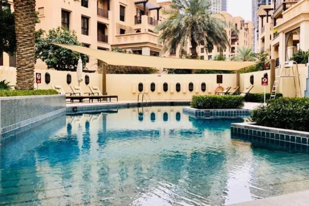 Brand New Furniture . Close To Dubai Mall. ภายนอก รูปภาพ